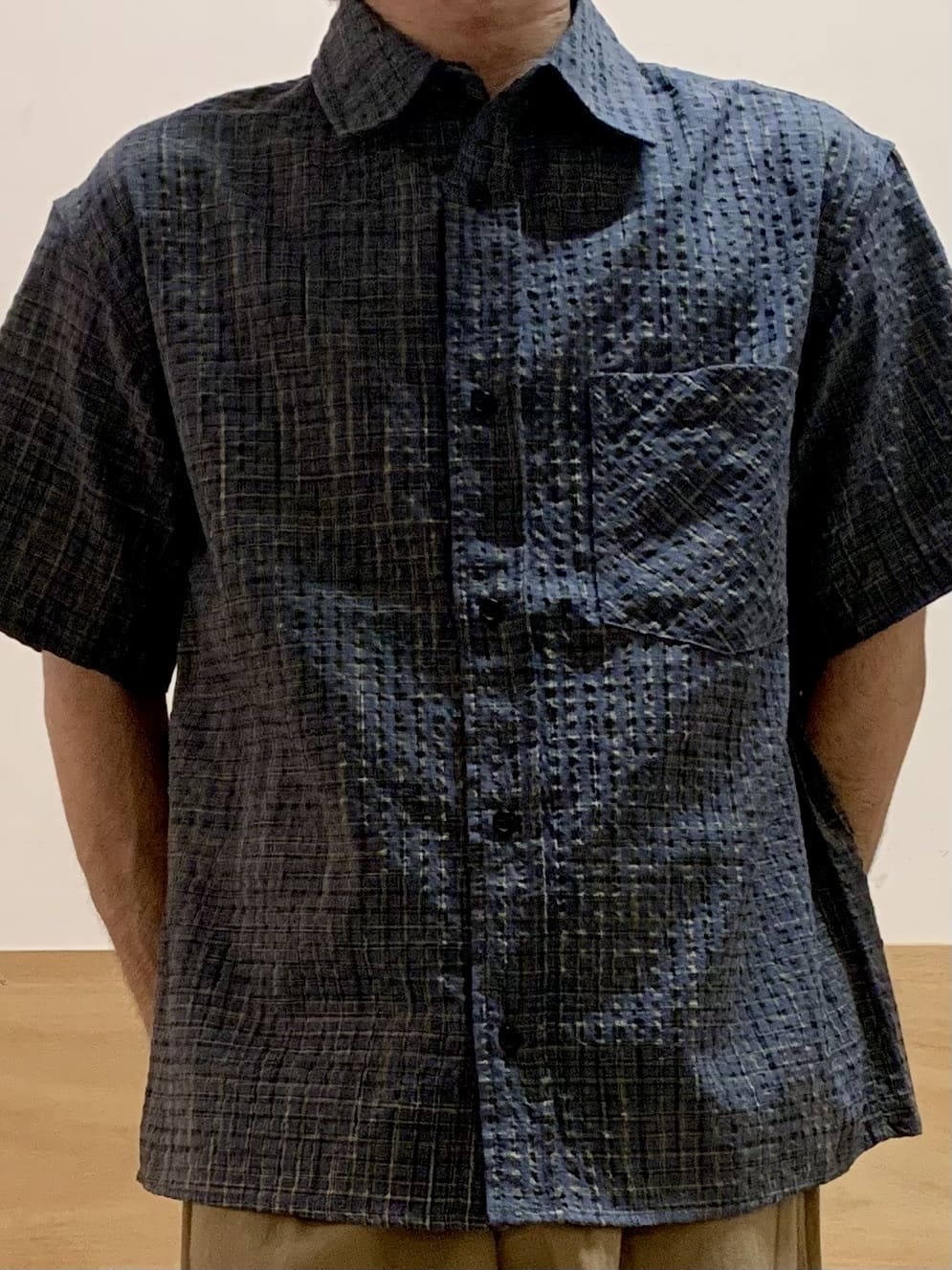 MATUさんの「THE SHOP TK｜シアサッカーチェックシャツ 【洗濯機OK】」を使ったコーディネート