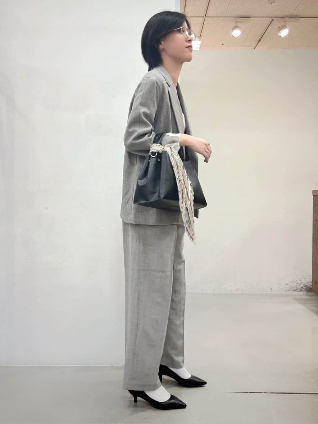 しばさんの「THE SHOP TK｜【今羽織るなら】ダブルブレストジャケット【セットアップ可/洗える】」を使ったコーディネート