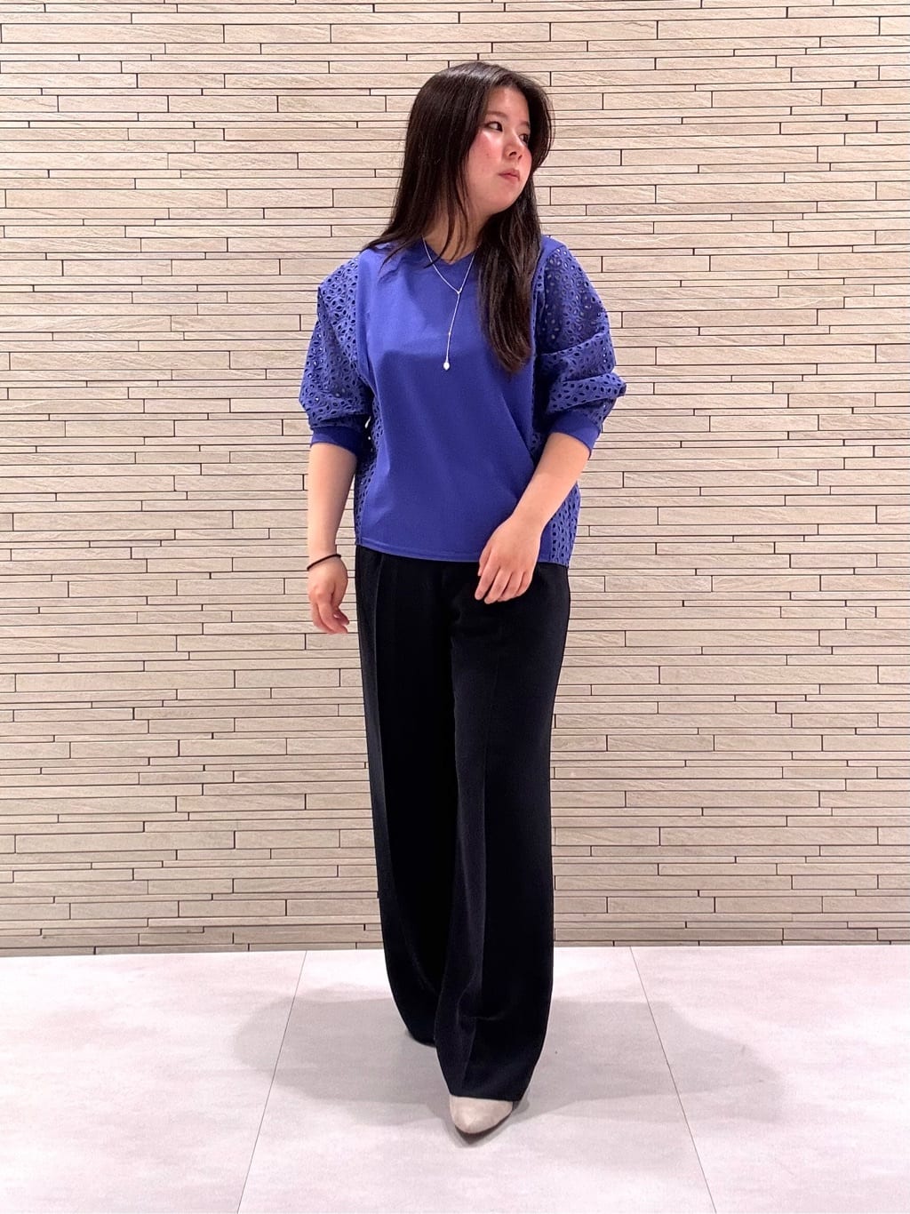MEGUMIさんの「INDIVI｜【洗える／前後2WAY】インナータンクトップ」を使ったコーディネート