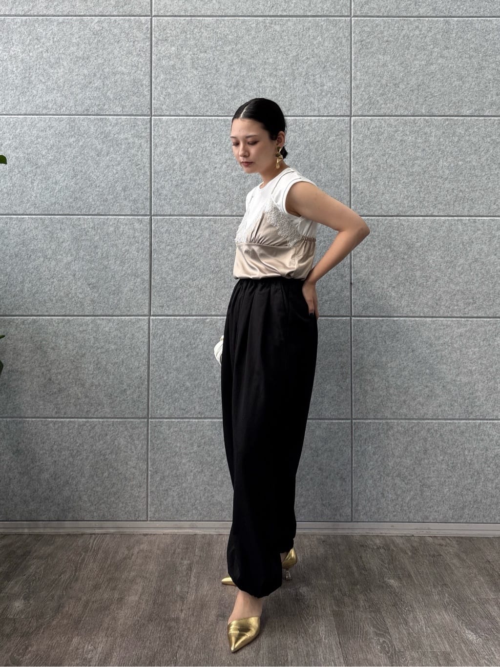 ayanoさんの「INDIVI｜キャミセットカットソー」を使ったコーディネート
