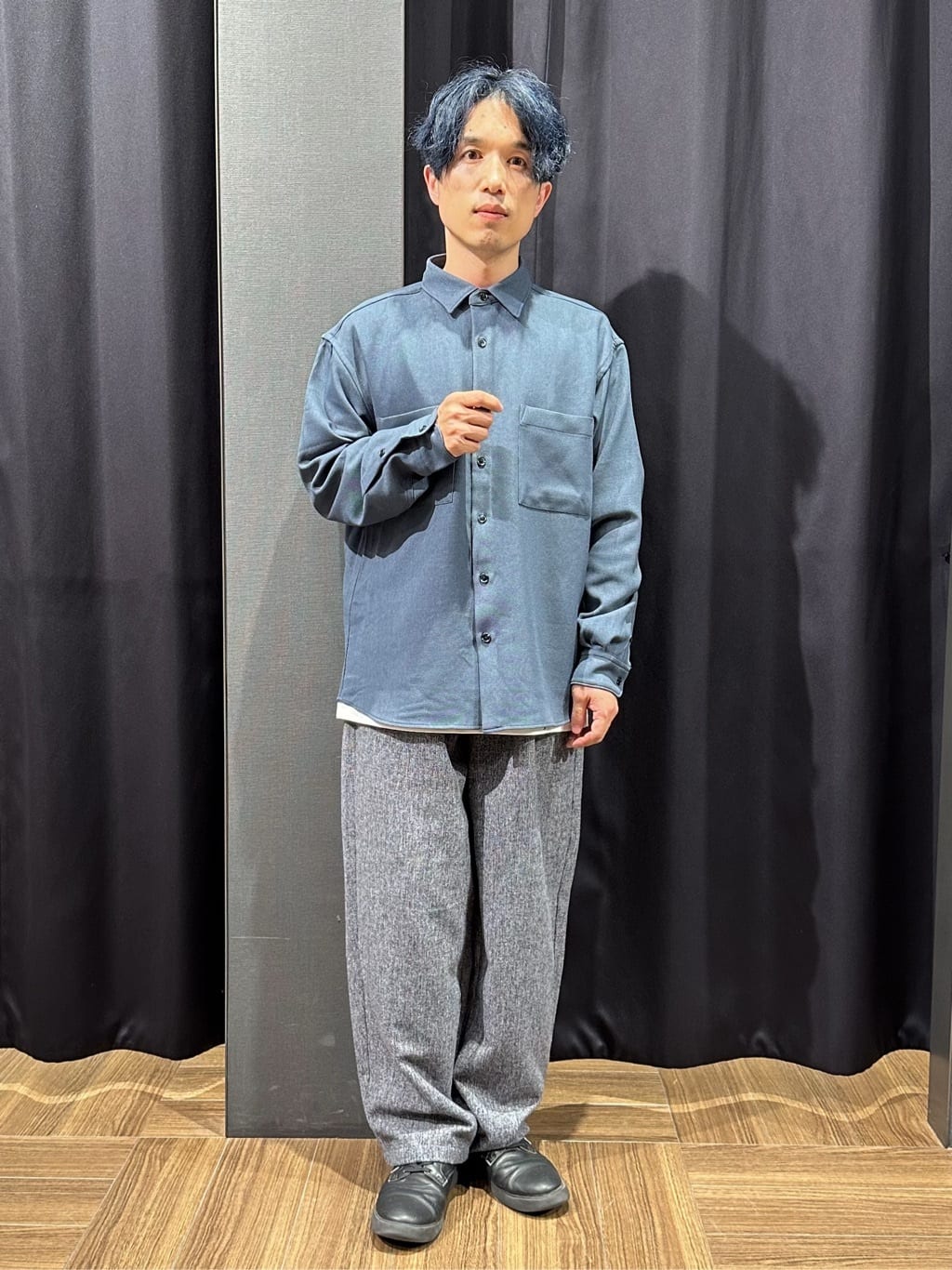 tomoyaさんの「THE SHOP TK｜ハンドステッチ長袖Tシャツ 【洗濯機OK】」を使ったコーディネート