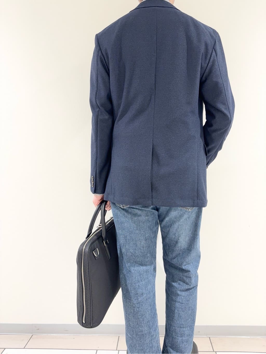 及川さんの「TAKEO KIKUCHI｜【モンスターストレッチ】日本製 ウォッシュド デニムパンツ」を使ったコーディネート