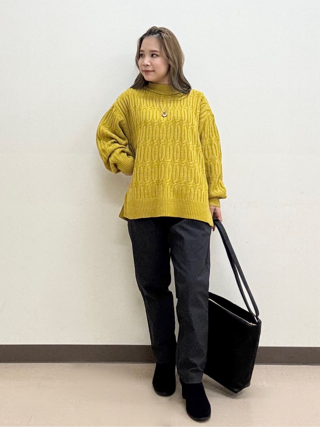 shioさんの「SHOO･LA･RUE｜【撥水/洗える】ショートフーディーダウン」を使ったコーディネート