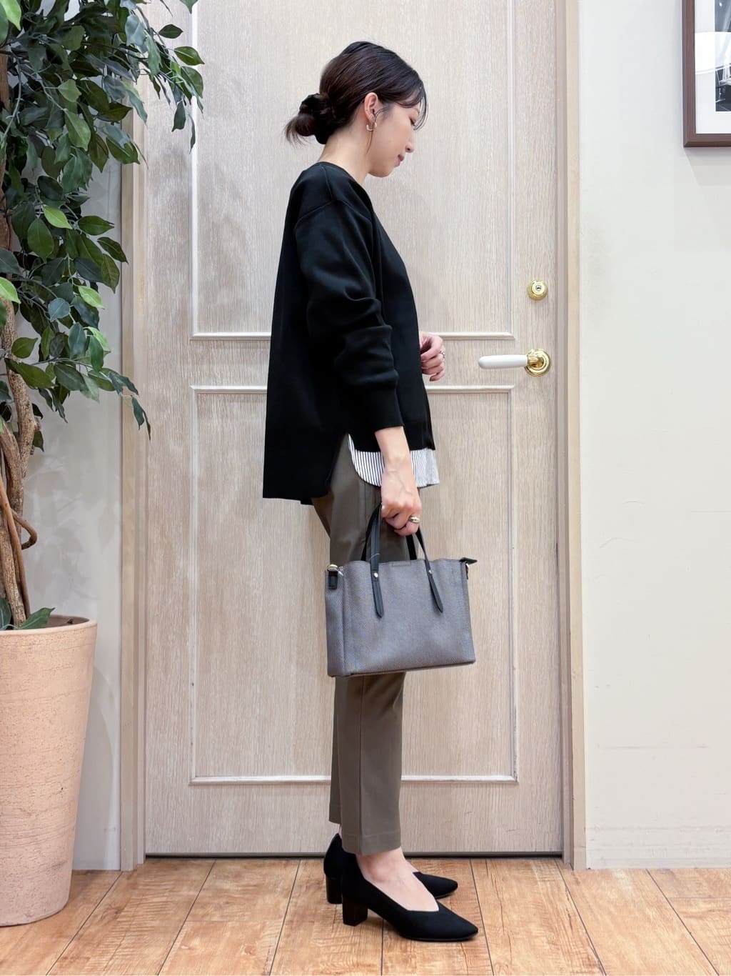 なみさんの「SHOO･LA･RUE｜【洗える/S-LL/美脚シルエット】ハイパーストレッチ テーパードパンツ」を使ったコーディネート