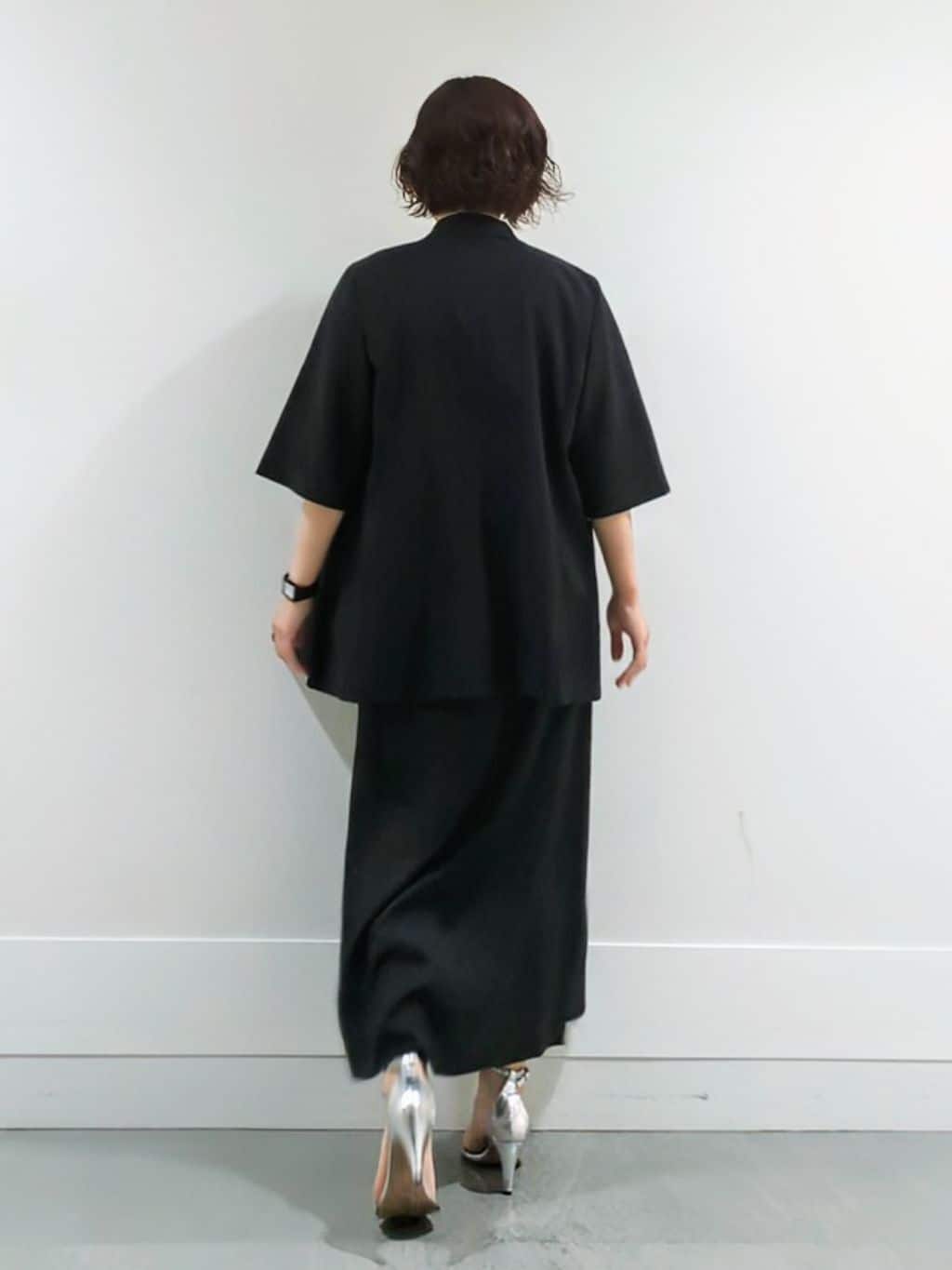 ミズタさんの「UNTITLED｜【洗える/前後2WAY】ネックプルオーバーニット」を使ったコーディネート