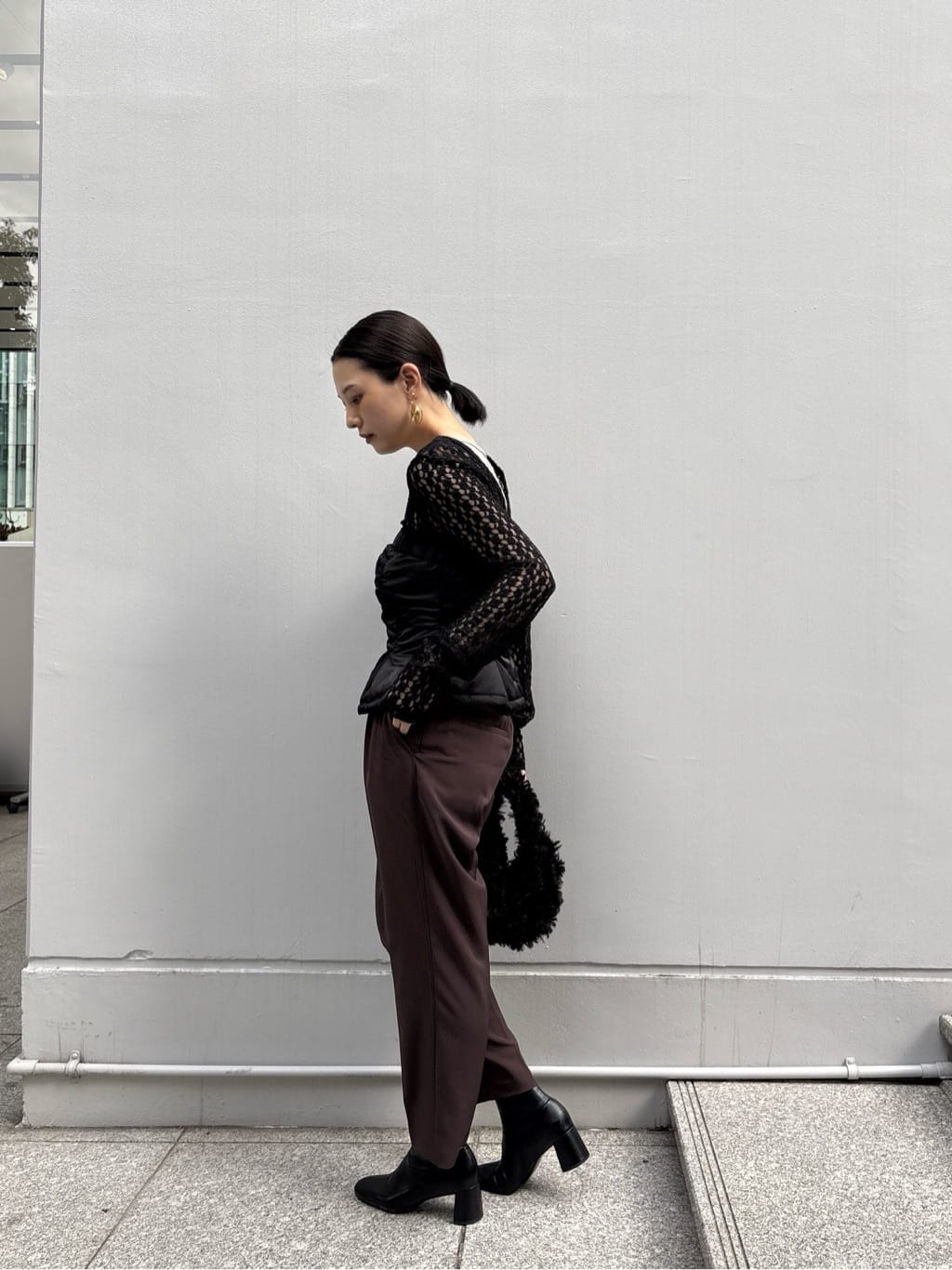ayanoさんの「INDIVI｜Comfy SET UP｜イージーテーパードパンツ【セットアップ対応／通勤/カセット服】」を使ったコーディネート