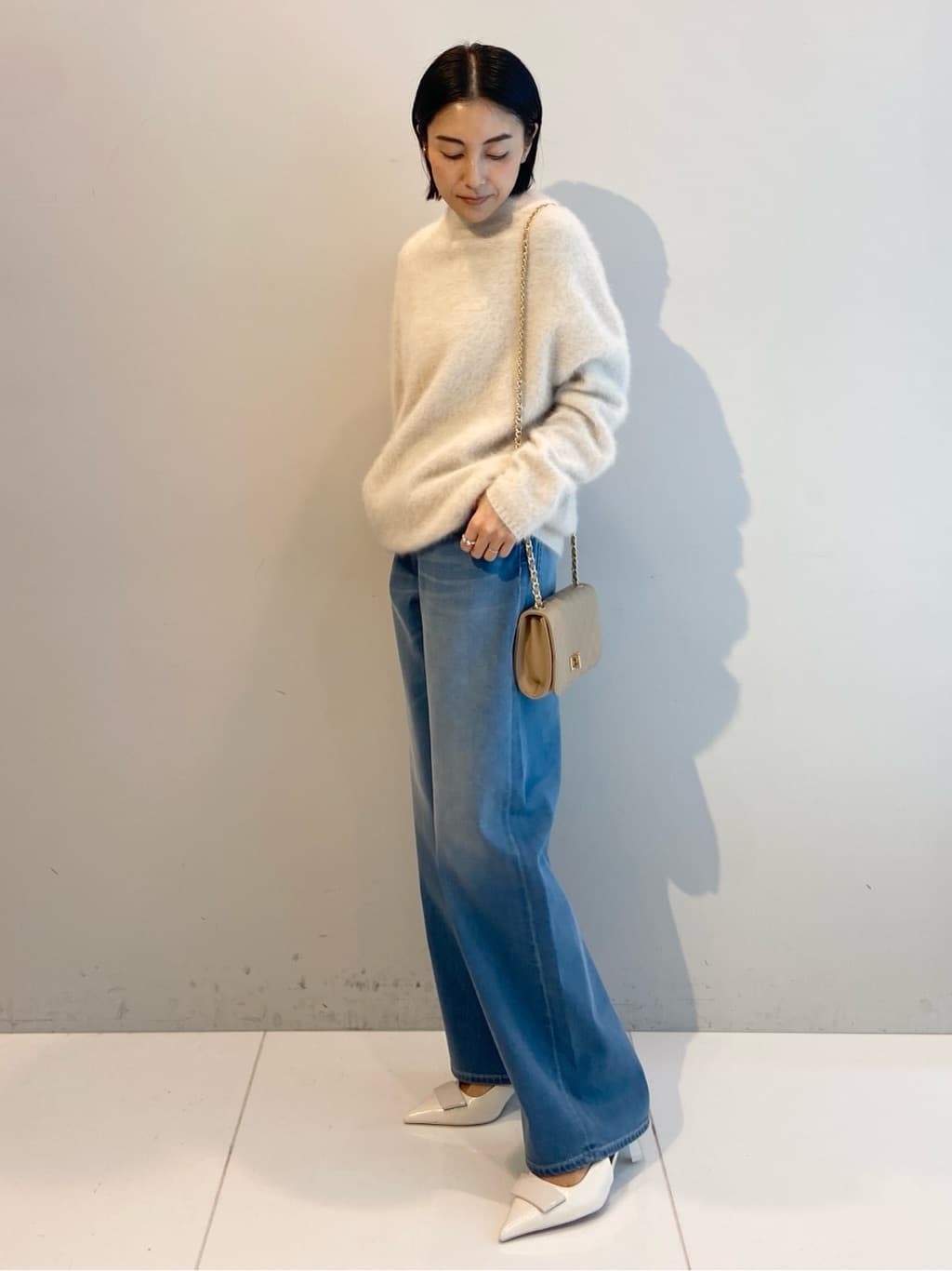 AYAさんの「UNTITLED｜【大人な品格/ふわふわニット】フォックスカシミヤ コクーンニット」を使ったコーディネート