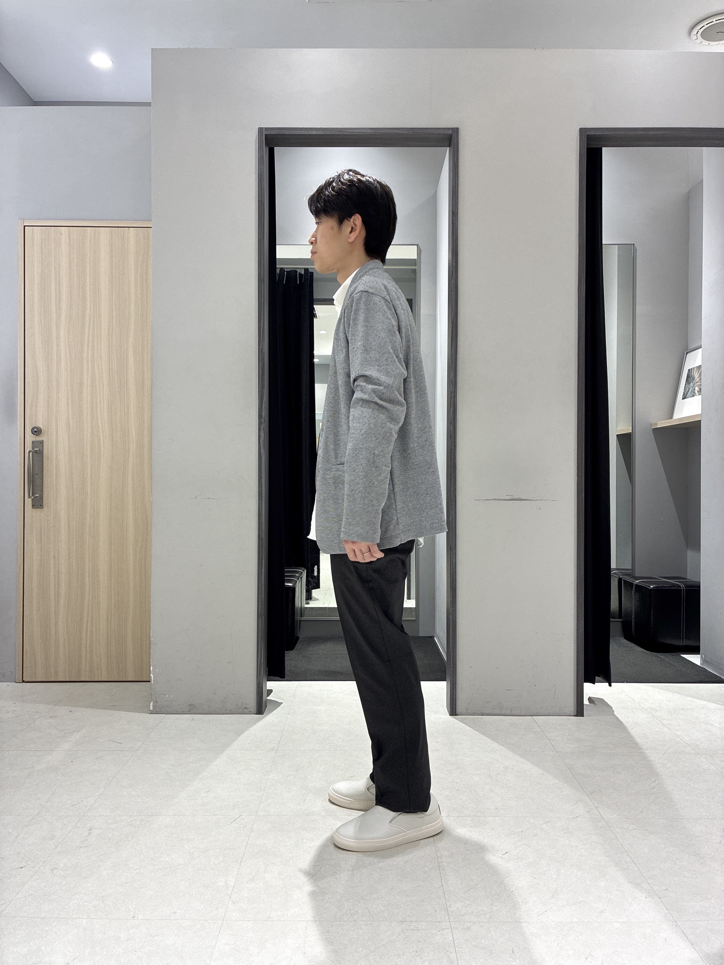 わいずみさんの「TAKEO KIKUCHI｜【抗菌防臭】バーズアイメッシュノーカラージャケット」を使ったコーディネート