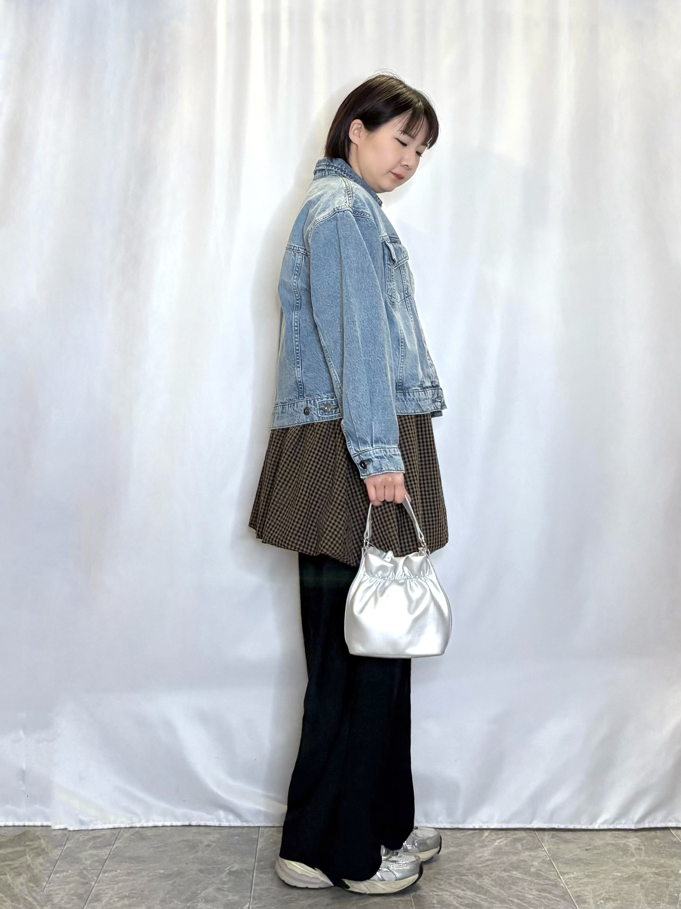 ネリさんの「SHOO･LA･RUE｜【SHOO・LA・RUE DENIM】羽織るだけでこなれる　オーバーサイズデニムジャケット」を使ったコーディネート