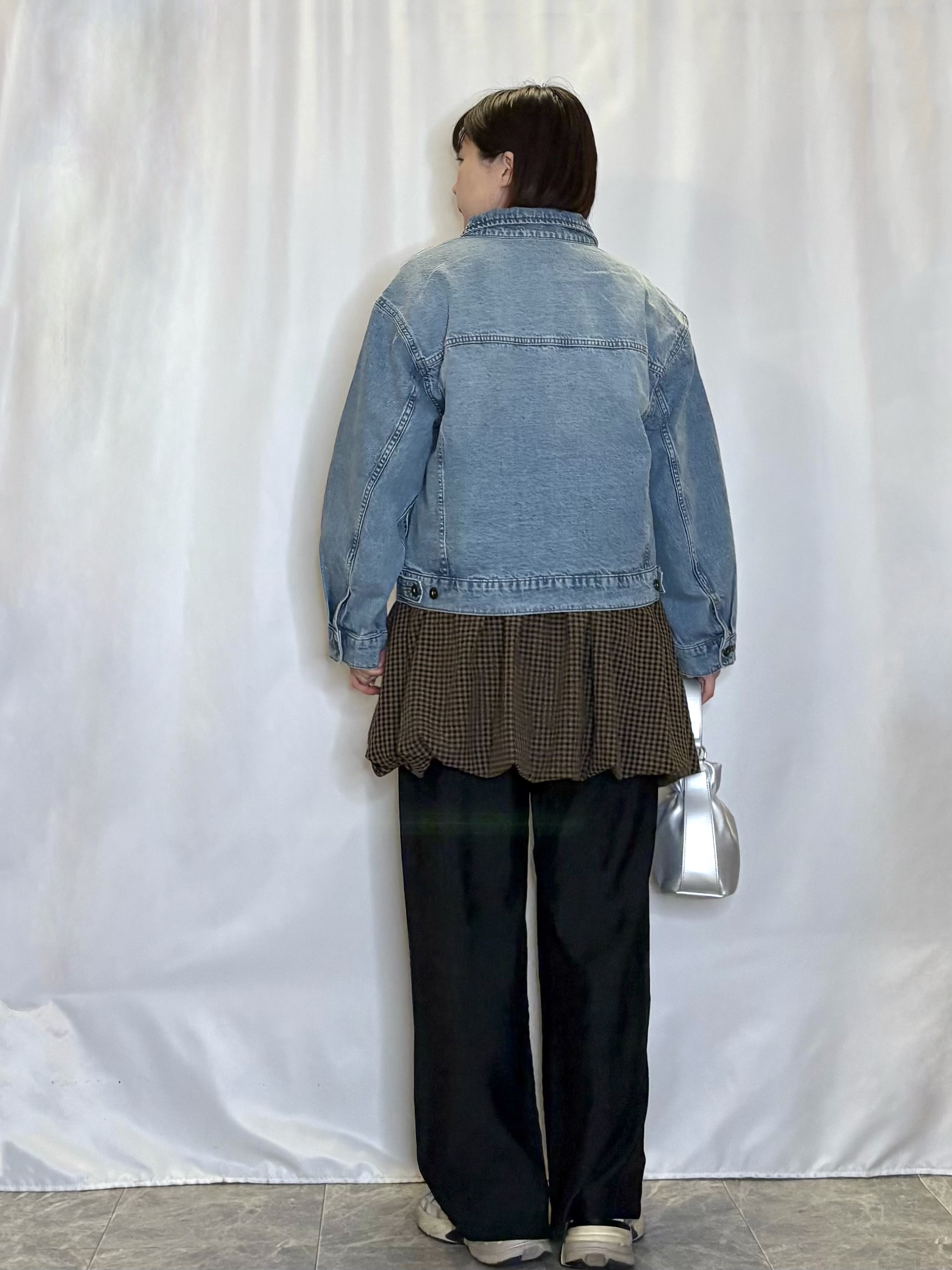 ネリさんの「SHOO･LA･RUE｜【SHOO・LA・RUE DENIM】羽織るだけでこなれる　オーバーサイズデニムジャケット」を使ったコーディネート