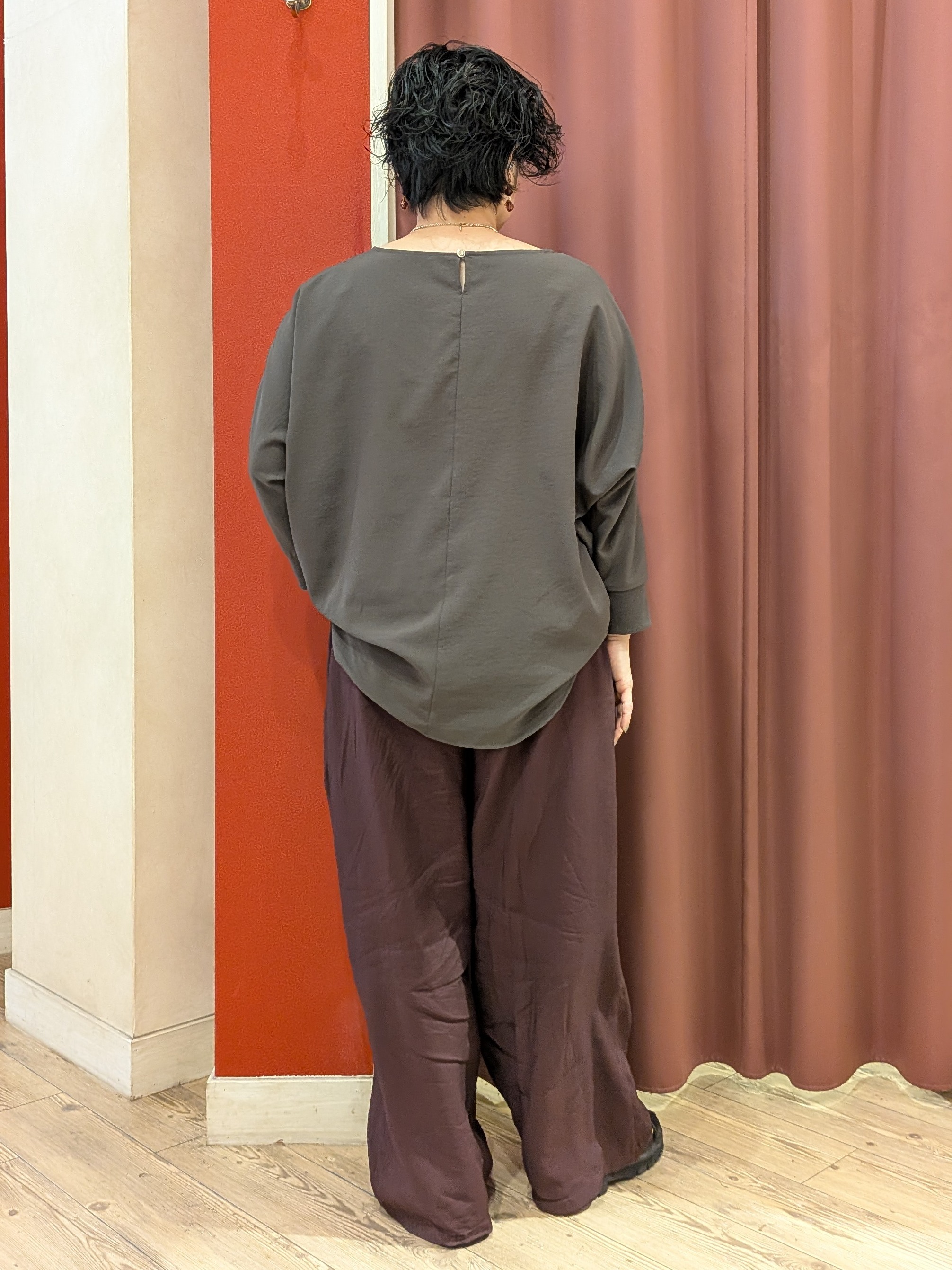 cameさんの「SHOO･LA･RUE｜【洗濯機可/S-LL】大きめポケットが目を引く さらさらイージーワイドベイカーパンツ」を使ったコーディネート