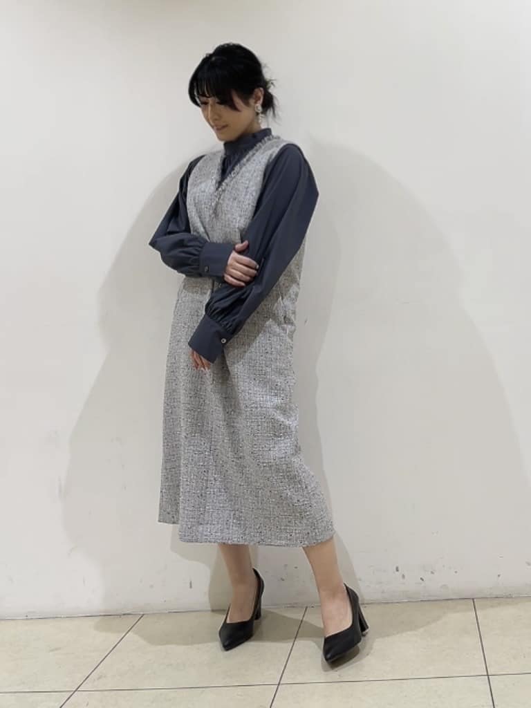 watanabeさんの「UNTITLED｜【洗える/オンオフ使える】タイプライタースタンドネックブラウス」を使ったコーディネート