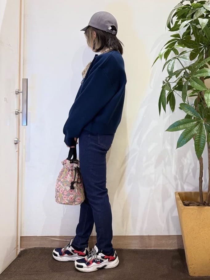 misakiさんの「SHOO･LA･RUE｜【洗濯機可/S-LL】1枚でも羽織りでも 華やか上品カーデ」を使ったコーディネート