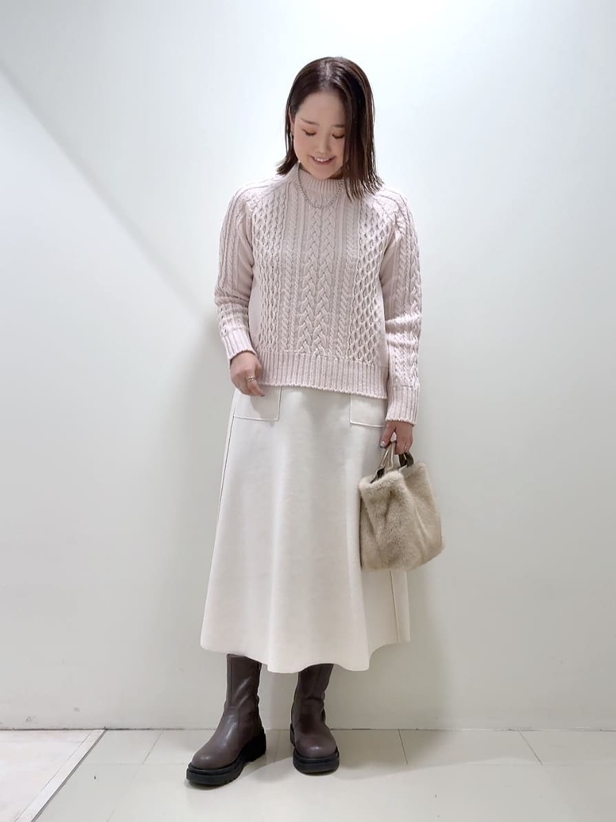YUIさんの「UNTITLED｜【はっ水機能/フード取り外し可】ミディダウンコート」を使ったコーディネート