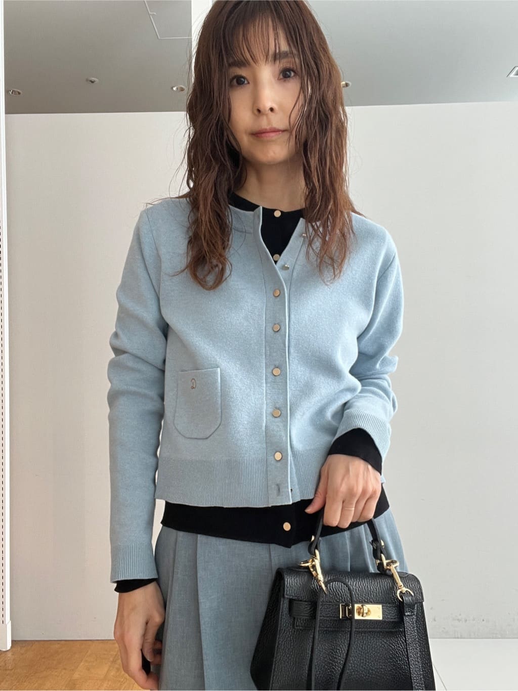 misaさんの「DRESSTERIOR｜【ウォッシャブル】コットンシルク カーディガン」を使ったコーディネート