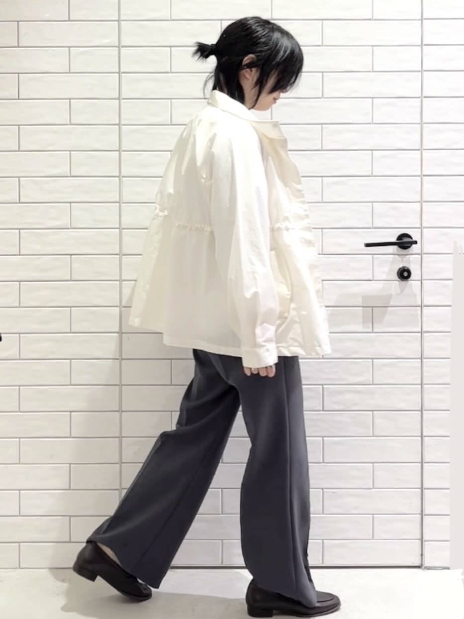 しおりさんの「OPAQUE.CLIP｜撥水スタンドZIPブルゾン【洗濯機OK／UVケア／花粉対応】」を使ったコーディネート