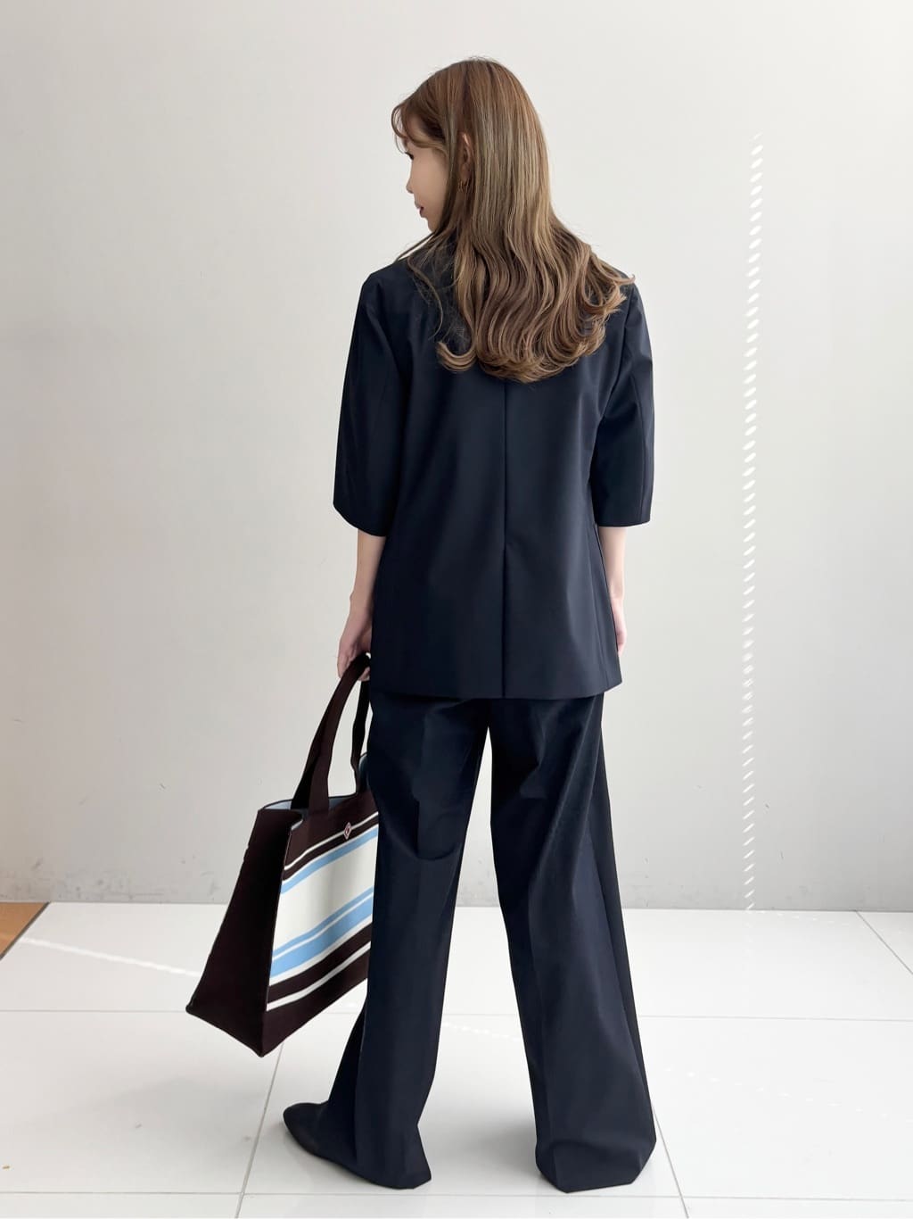 清水夏姫さんの「DRESSTERIOR｜【接触冷感／抗菌防臭／消臭】アイスクリアコットンTシャツ」を使ったコーディネート