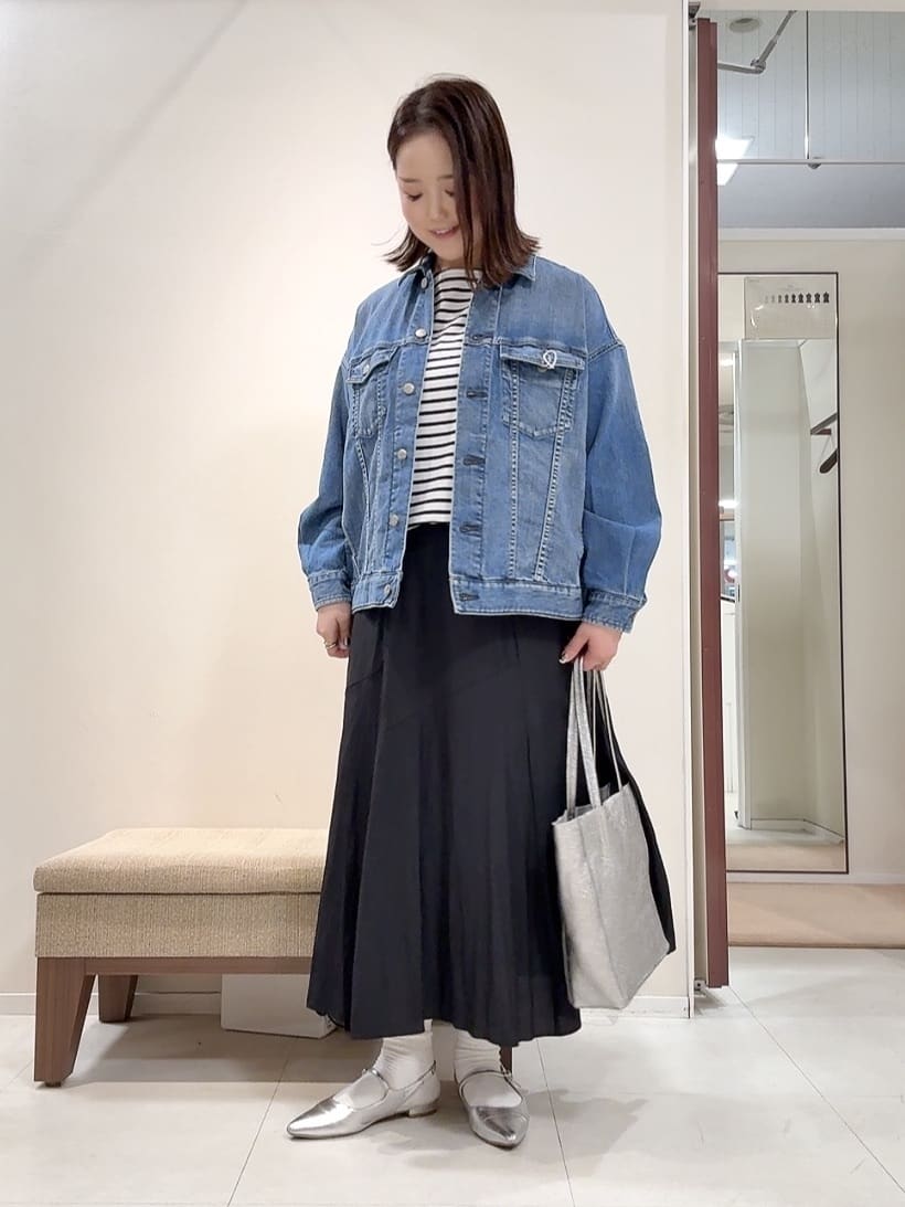 YUIさんの「UNTITLED｜【洗える/レイヤードTシャツ】ラウンドテールジャージプルオーバー」を使ったコーディネート