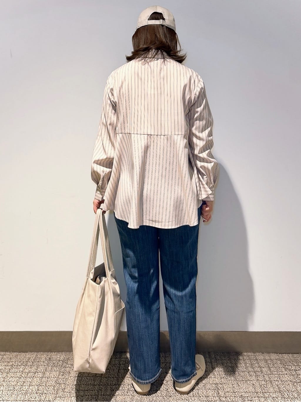 みーさんの「grove｜【選べる着丈】大人のためのストレートデニムパンツ」を使ったコーディネート