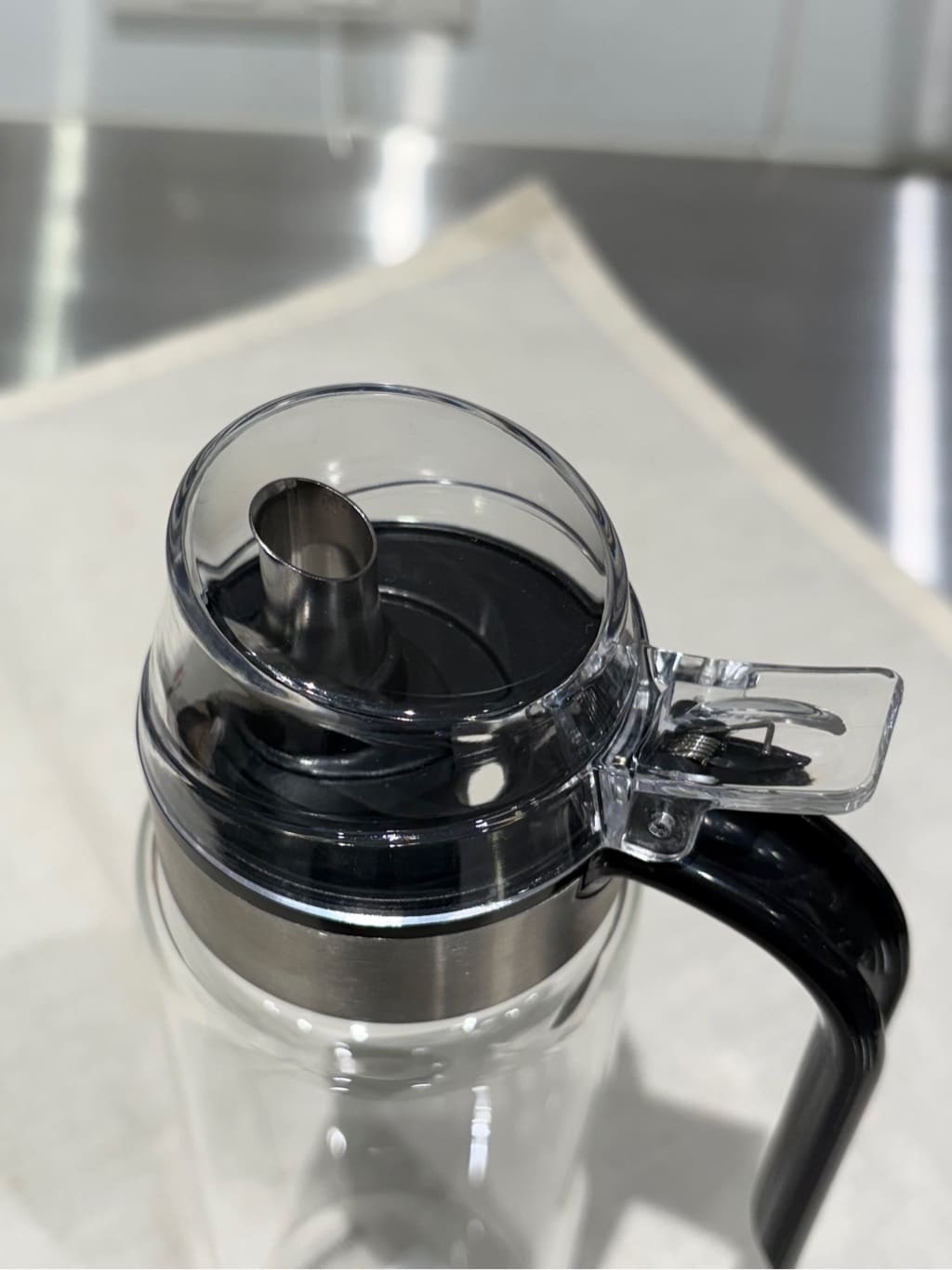 muuさんの「212 KITCHEN STORE｜耐熱ガラスオイルボトル M ＜atomico アトミコ＞」を使ったコーディネート