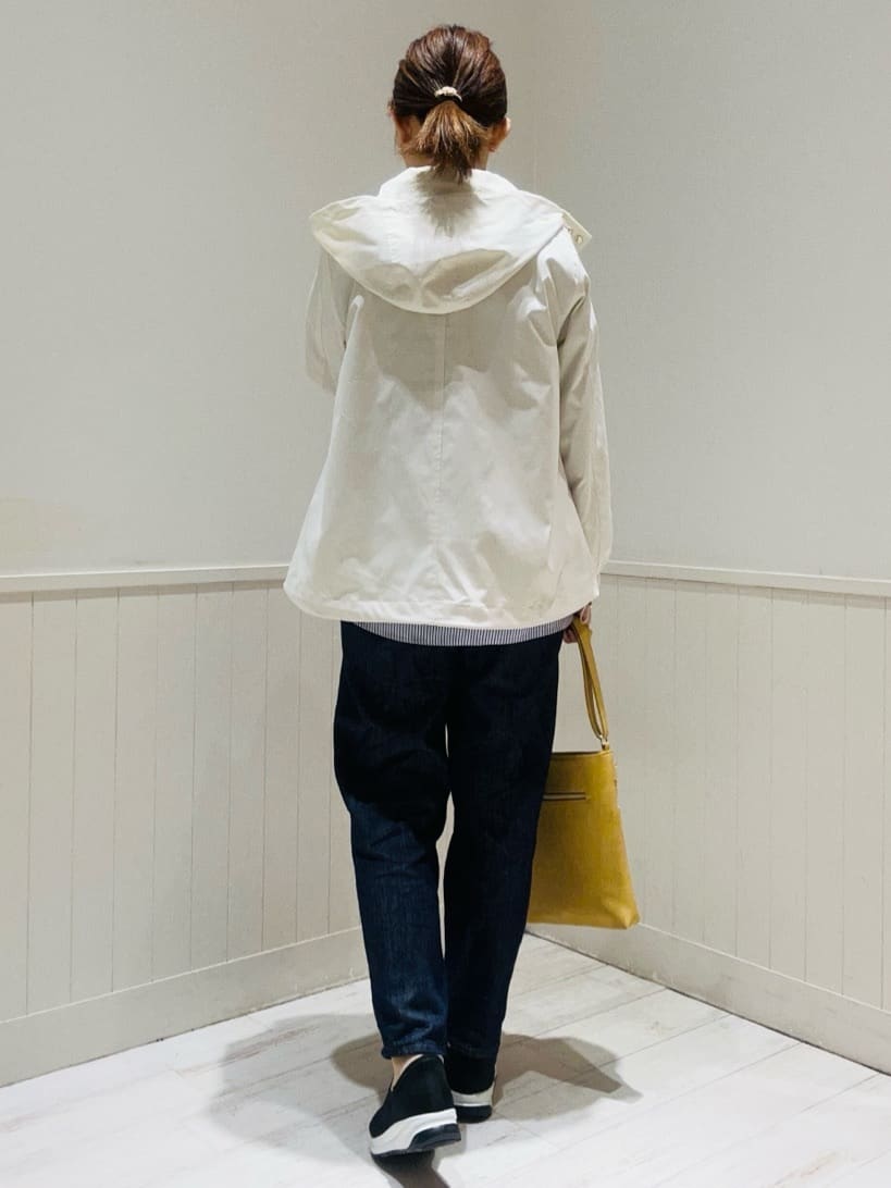Kyonさんの「SHOO･LA･RUE｜【8ポケット/ギフトにも】すっきり見えのショルダーバッグ」を使ったコーディネート