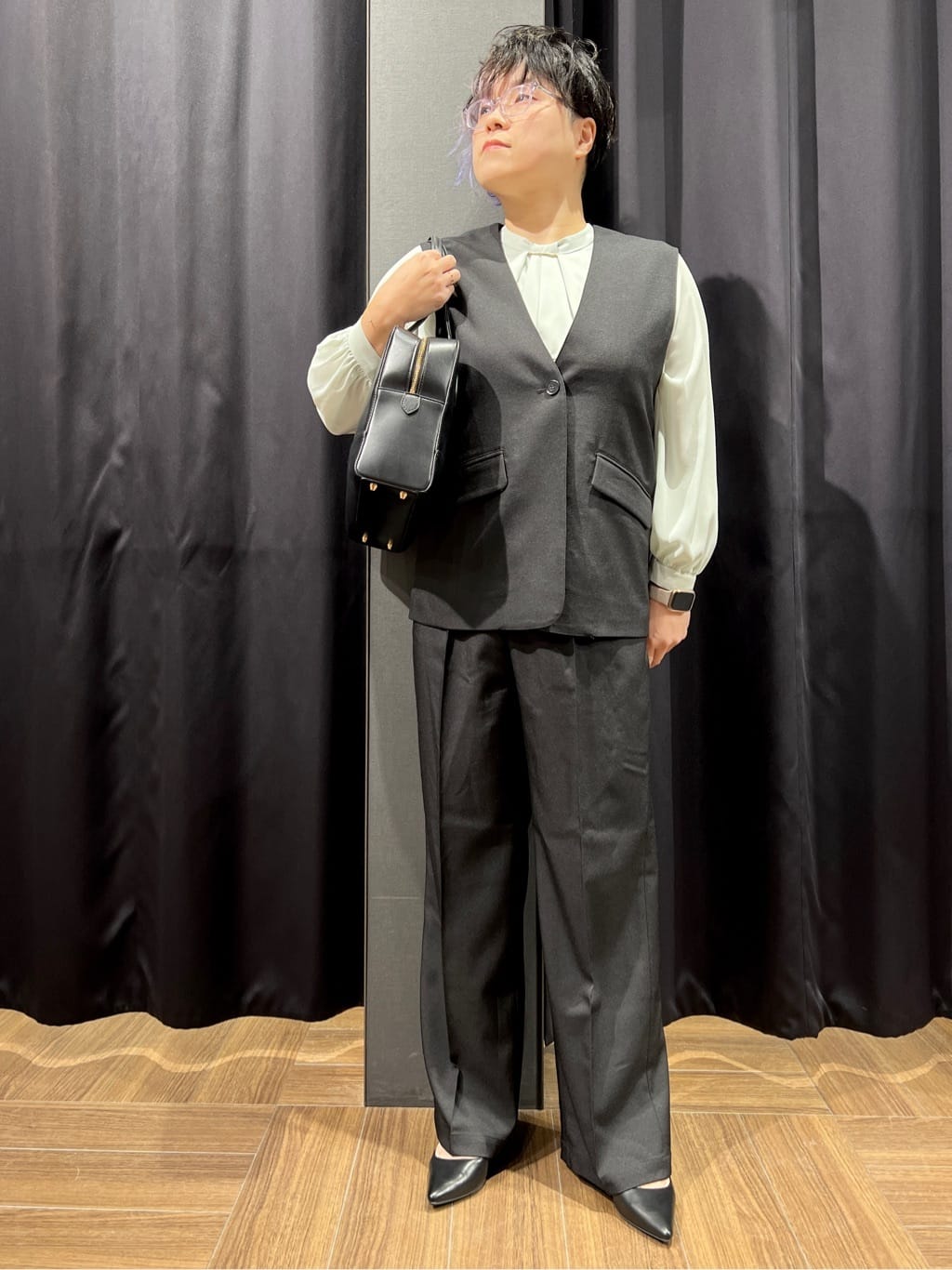 OKMKさんの「THE SHOP TK｜【通勤にもカジュアルにも】CAVIAN ジレ/セットアップ可」を使ったコーディネート