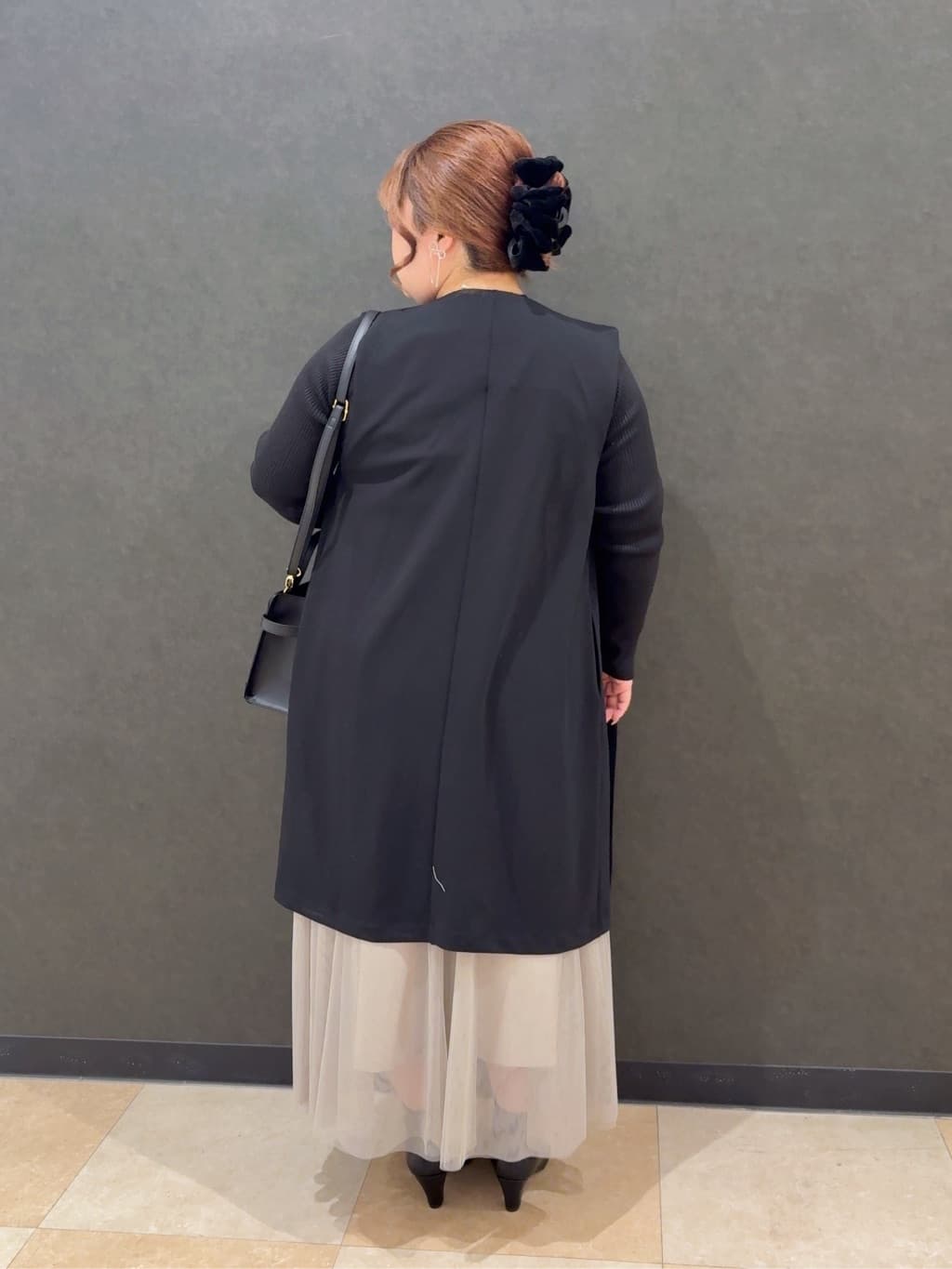まやさんの「SHOO･LA･RUE｜【絶妙なゆるピタ/洗濯機可】ちくちくしにくい リブハイネックやわらかニット」を使ったコーディネート