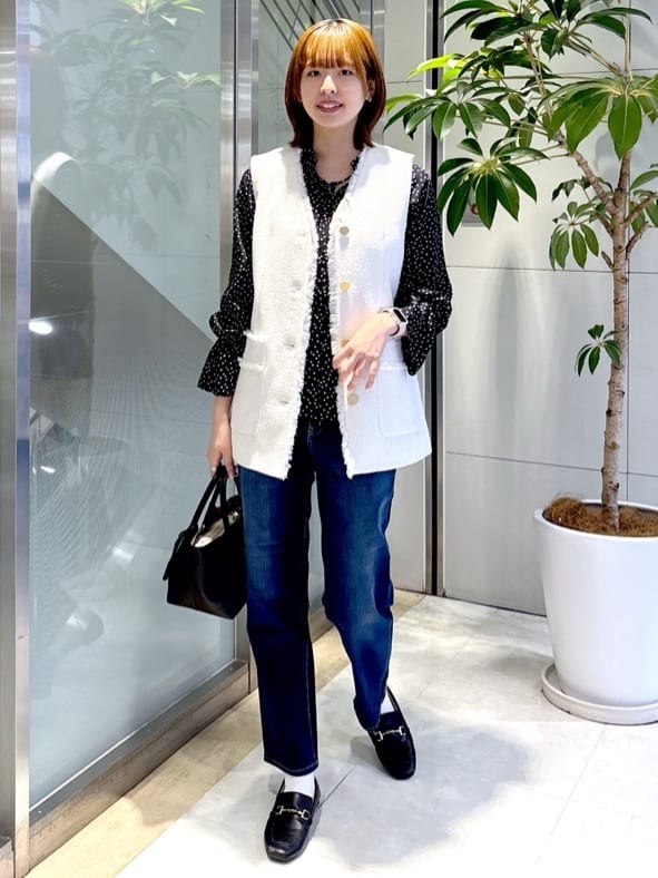 yukaさんの「UNTITLED｜【オンオフ使える】スラブツイード ジレ」を使ったコーディネート