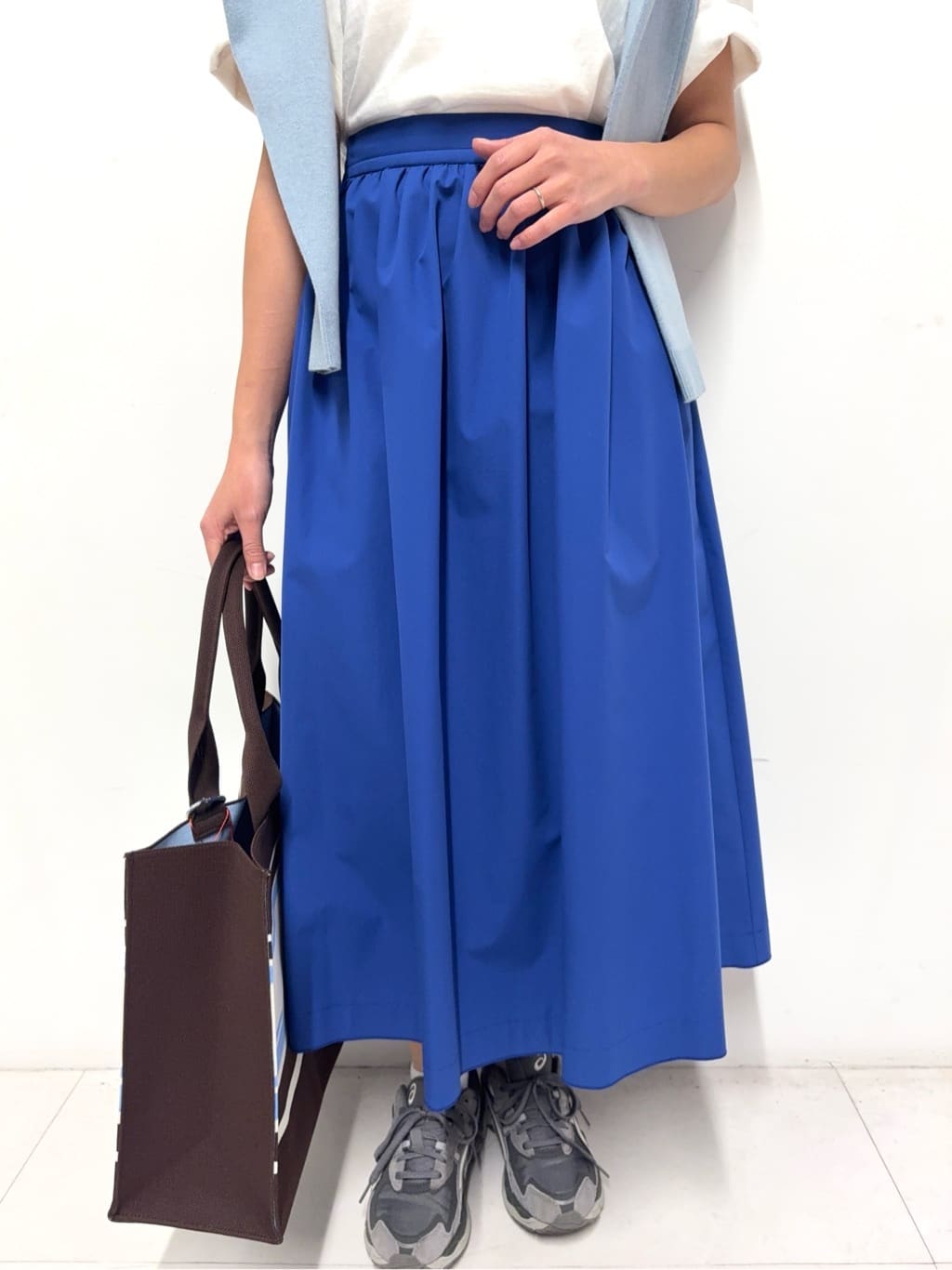 Nishijimaさんの「DRESSTERIOR｜【otonaMUSE5月号掲載/ウォッシャブル】タックギャザー スカート」を使ったコーディネート