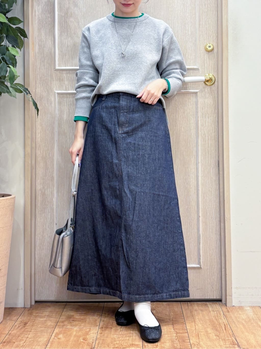 なみさんの「SHOO･LA･RUE｜【SHOO・LA・RUE DENIM】シンプルだから使いやすい Aラインスカート」を使ったコーディネート