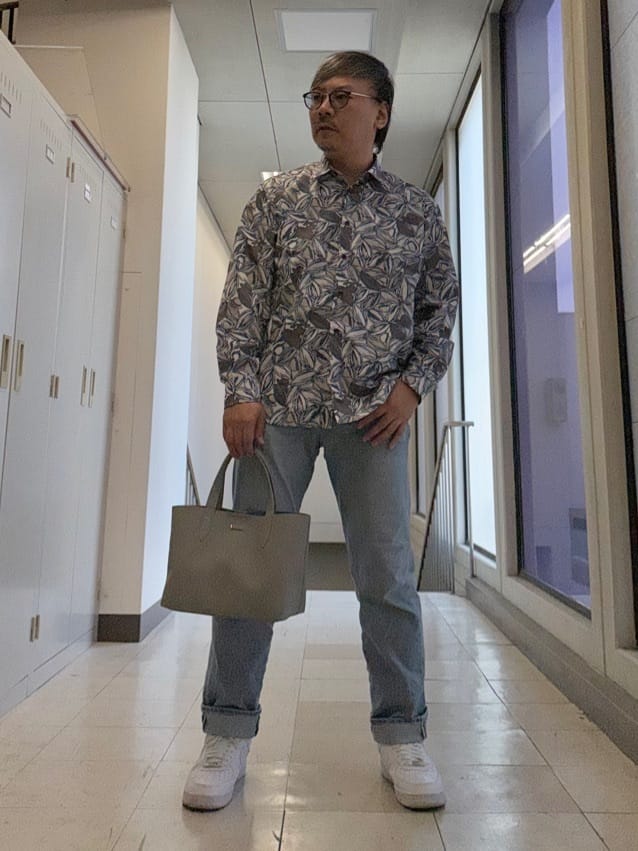 MAKOTO AIさんの「TAKEO KIKUCHI｜カカオ柄プリントシャツ」を使ったコーディネート
