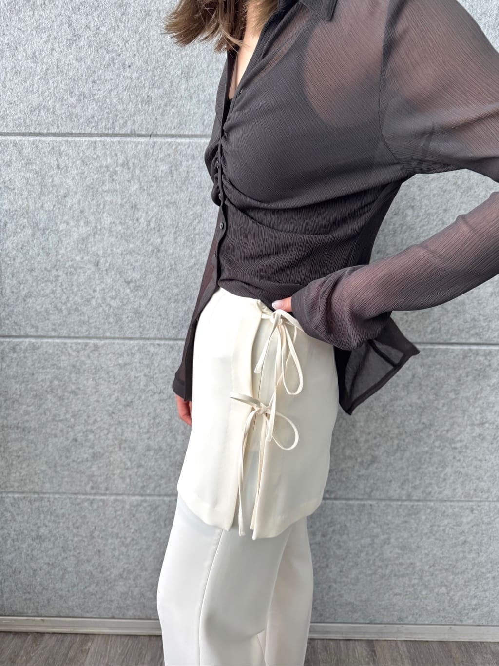 uchi__yamaさんの「CODE A｜thin gather shirts」を使ったコーディネート