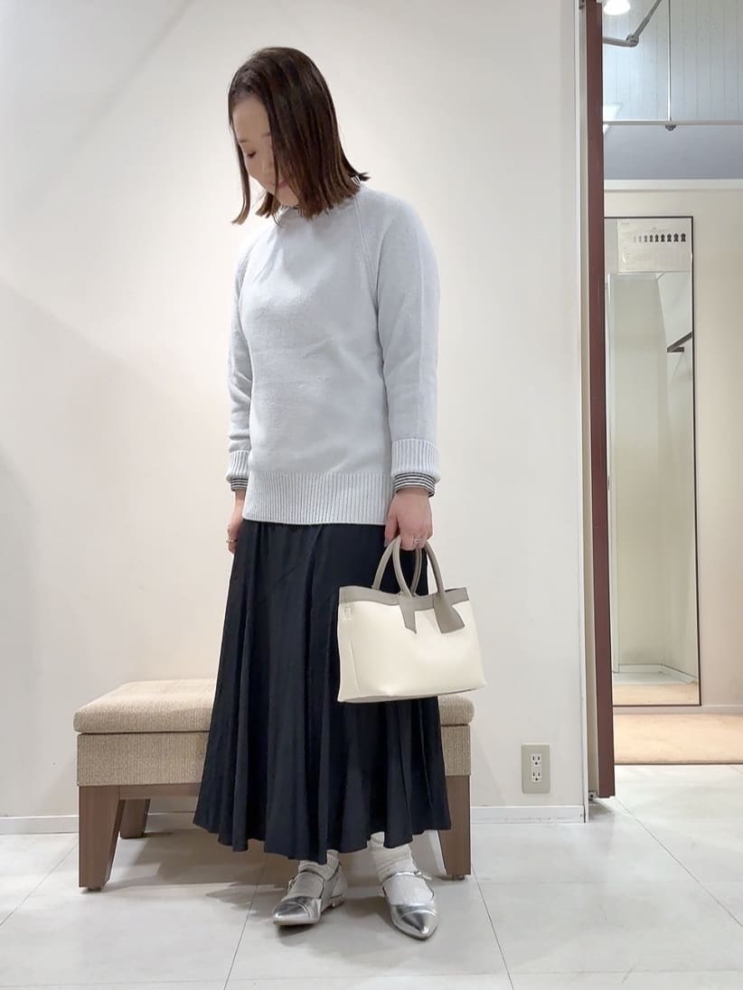 YUIさんの「UNTITLED｜◆【コットン100/洗える】シャーリングフリルネックブラウス」を使ったコーディネート