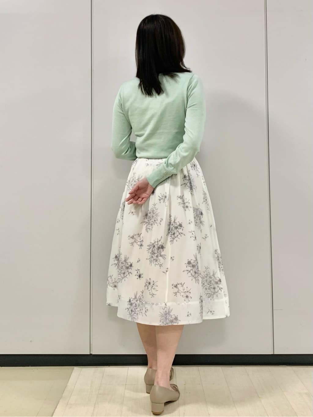 kasumiさんの「index｜ゴールドパーツ付きハートネックニット【洗濯機OK】」を使ったコーディネート