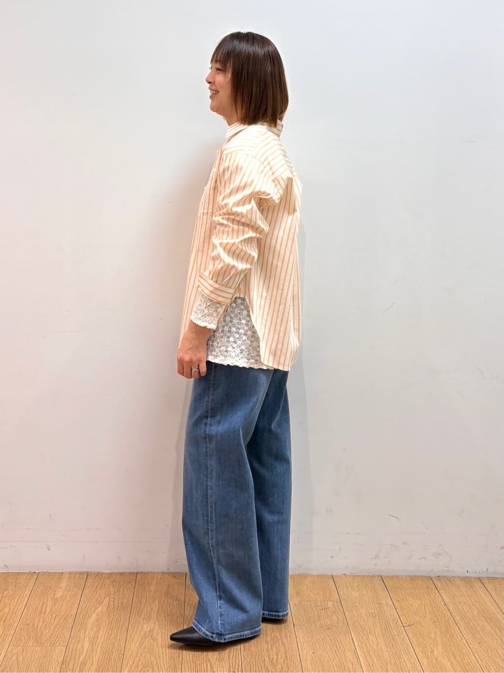 mikkoさんの「INDIVI｜【洗える／レイヤードにおすすめ】シャーリングレース ロングTシャツ」を使ったコーディネート
