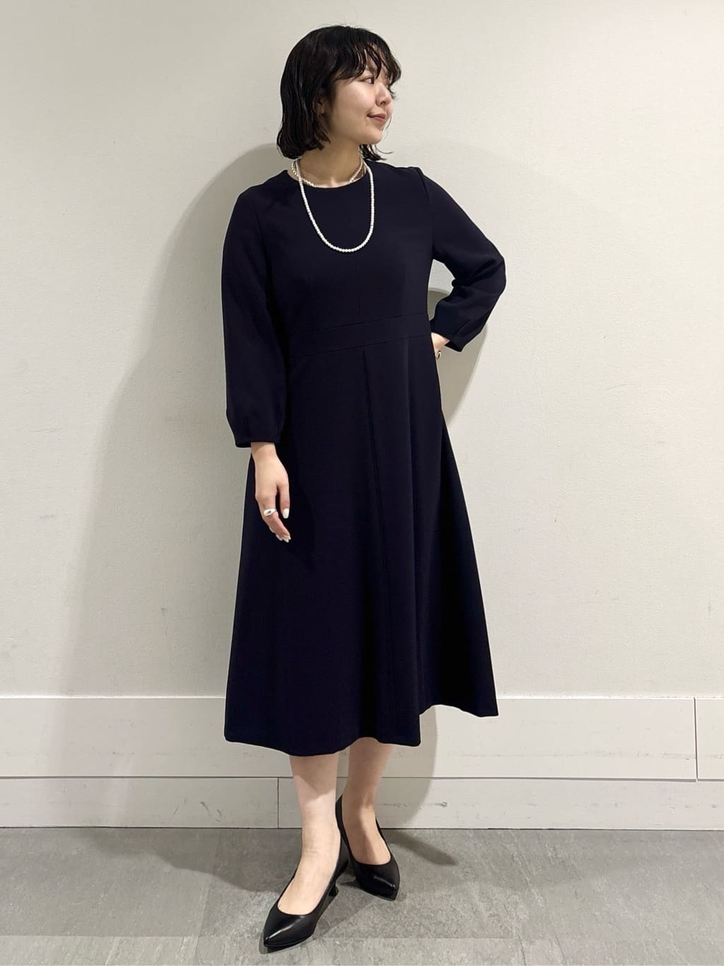 モエカさんの「UNTITLED｜【日本製・本革】Comfit Dresser Pumps（コンフィットドレッサーパンプス）」を使ったコーディネート