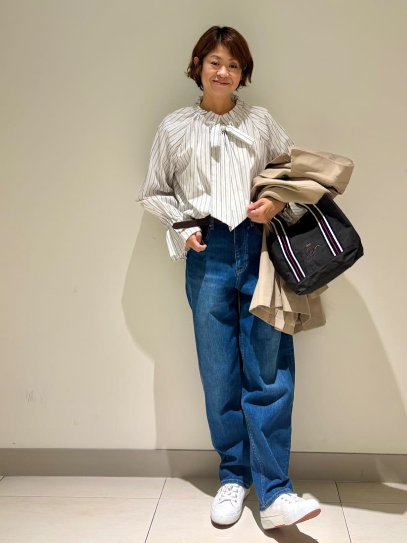 Haruさんの「Dessin｜【花粉ガード/撥水加工/洗える】ステンカラースプリングコート」を使ったコーディネート