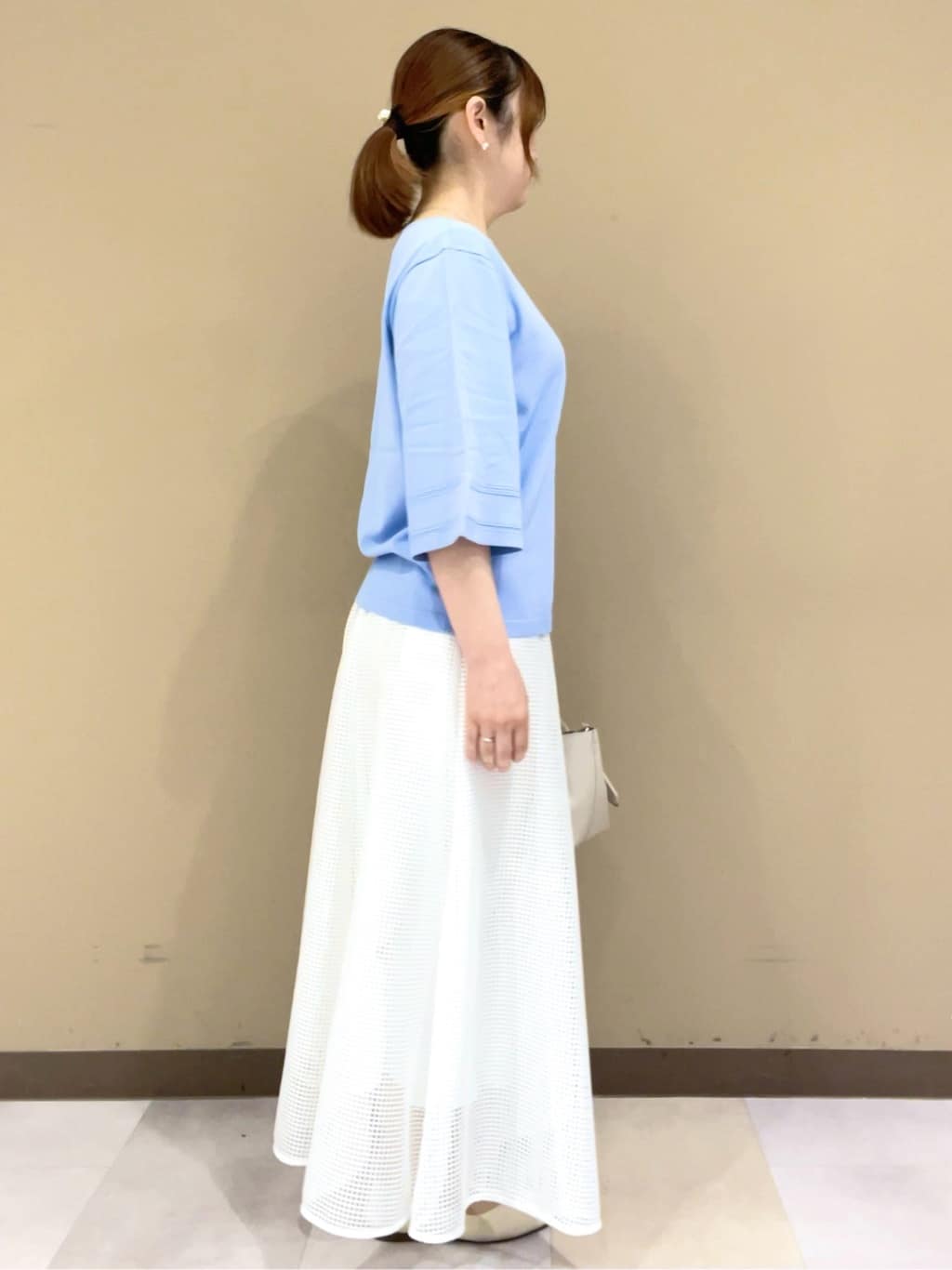Tomoさんの「UNTITLED｜【洗える/清涼感】袖スリットニットプルオーバー」を使ったコーディネート