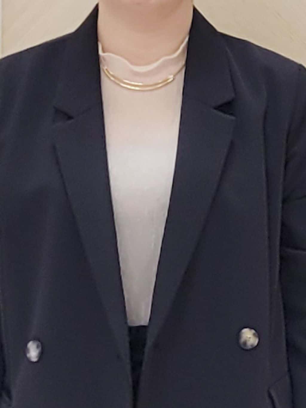 tomoさんの「COUP DE CHANCE｜【長さ調整可】ダブルバーショートネックレス」を使ったコーディネート