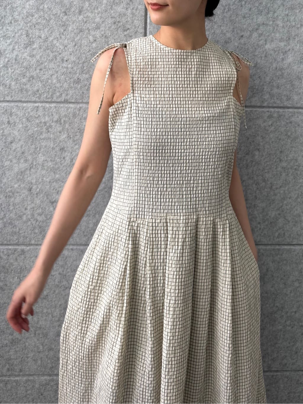 uchi__yamaさんの「CODE A｜shoulder ribbon dress」を使ったコーディネート