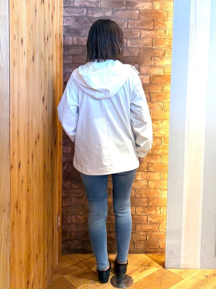 mieさんの「SHOO･LA･RUE｜【洗濯機可】1枚でサマ見え ラメニットソー レイヤード風トップス」を使ったコーディネート
