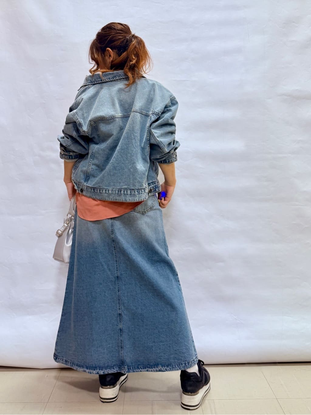 fuuさんの「SHOO･LA･RUE｜【SHOO・LA・RUE DENIM】羽織るだけでこなれる　オーバーサイズデニムジャケット」を使ったコーディネート