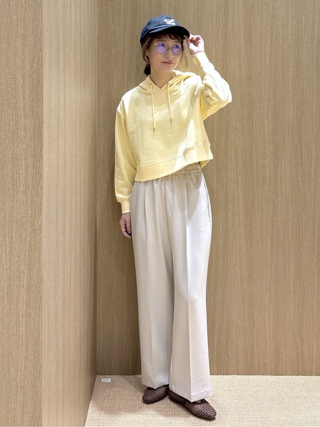 たけねぇさんの「OPAQUE.CLIP｜ショート裏毛フーディ【洗濯機OK】」を使ったコーディネート