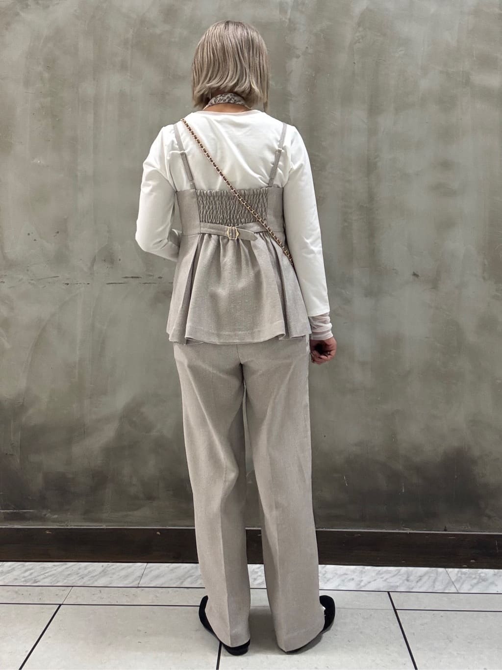 minaさんの「grove｜【カセット服】リネンライク ペプラムビスチェ」を使ったコーディネート