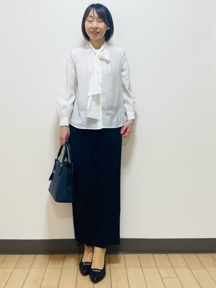 Riiさんの「Reflect｜【SS-4Lサイズ／通勤／セレモニー／セットアップ可】タック入りワイドパンツ」を使ったコーディネート