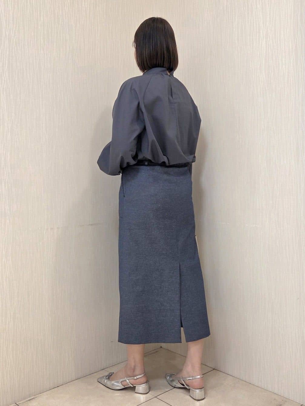 naokoさんの「UNTITLED｜【洗える/オンオフ使える】タイプライタースタンドネックブラウス」を使ったコーディネート
