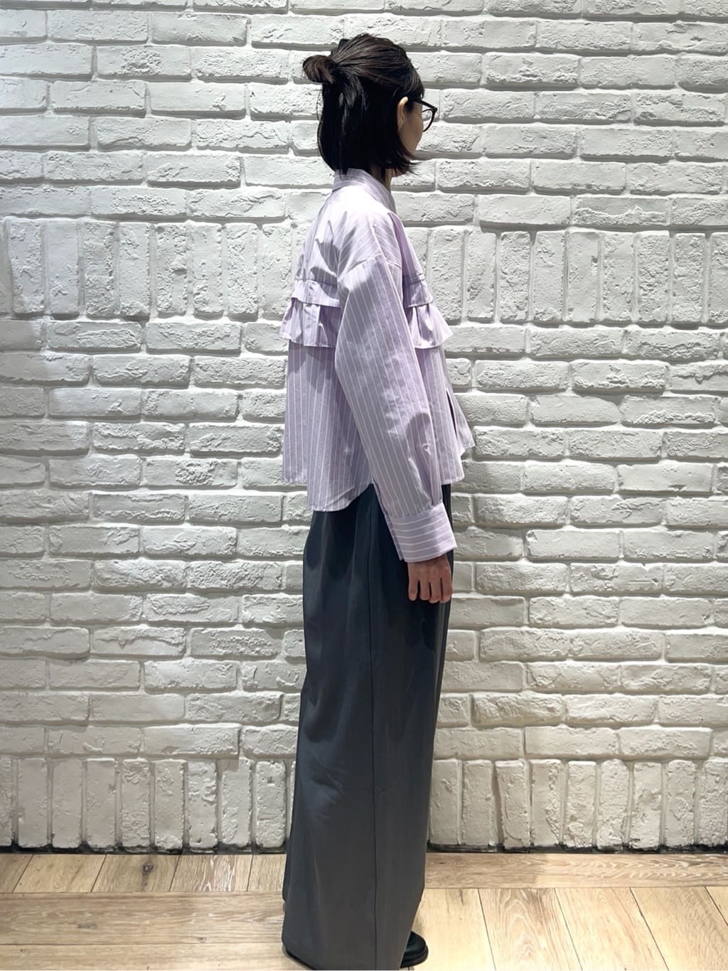 ももちぃさんの「index｜タックフリルシャツ【洗濯機OK】」を使ったコーディネート