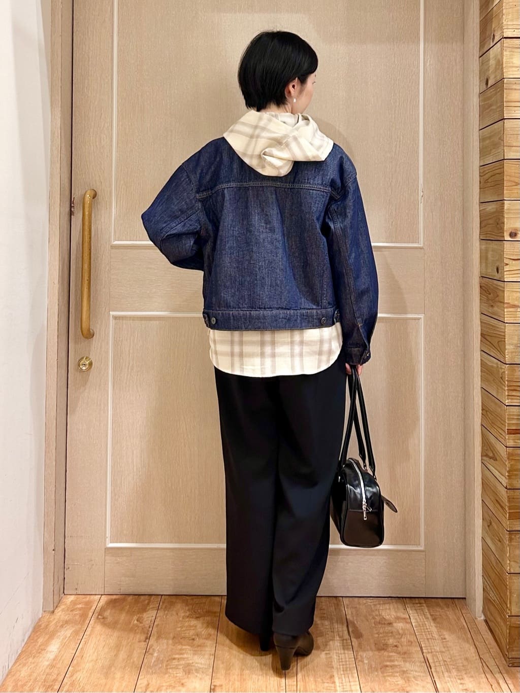 ちぐささんの「SHOO･LA･RUE｜【SHOO・LA・RUE DENIM】羽織るだけでこなれる　オーバーサイズデニムジャケット」を使ったコーディネート