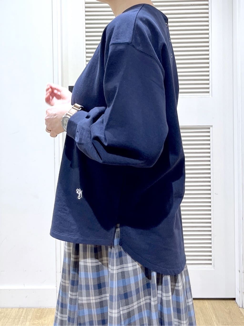 Miyazakiさんの「Dessin｜【360度可愛い・洗える】バックヘンリーカットソー」を使ったコーディネート