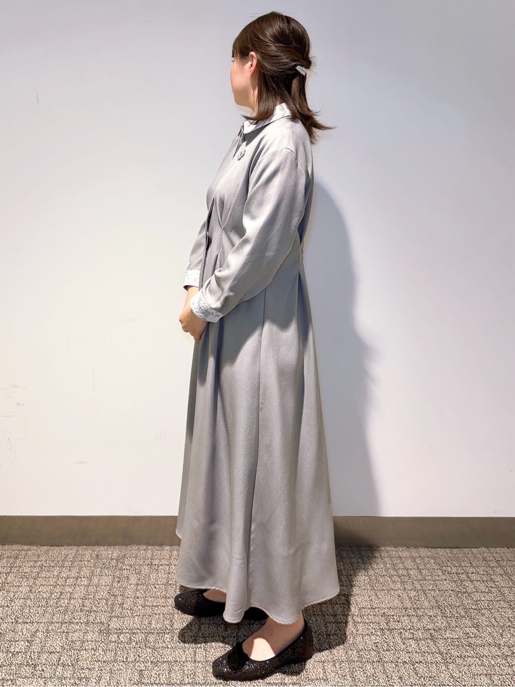 みーさんの「grove｜晴れの日にも映える、品よく華やかなシャツワンピース」を使ったコーディネート